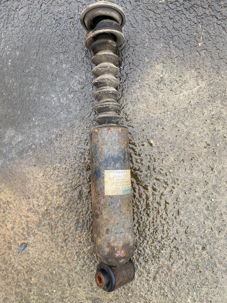 Shock absorber Volvo XC90 30635776